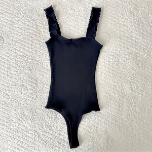 Jolie Black Sweetheart Ruffle Strap Ribbed Bodysuit One Piece Women’s Small